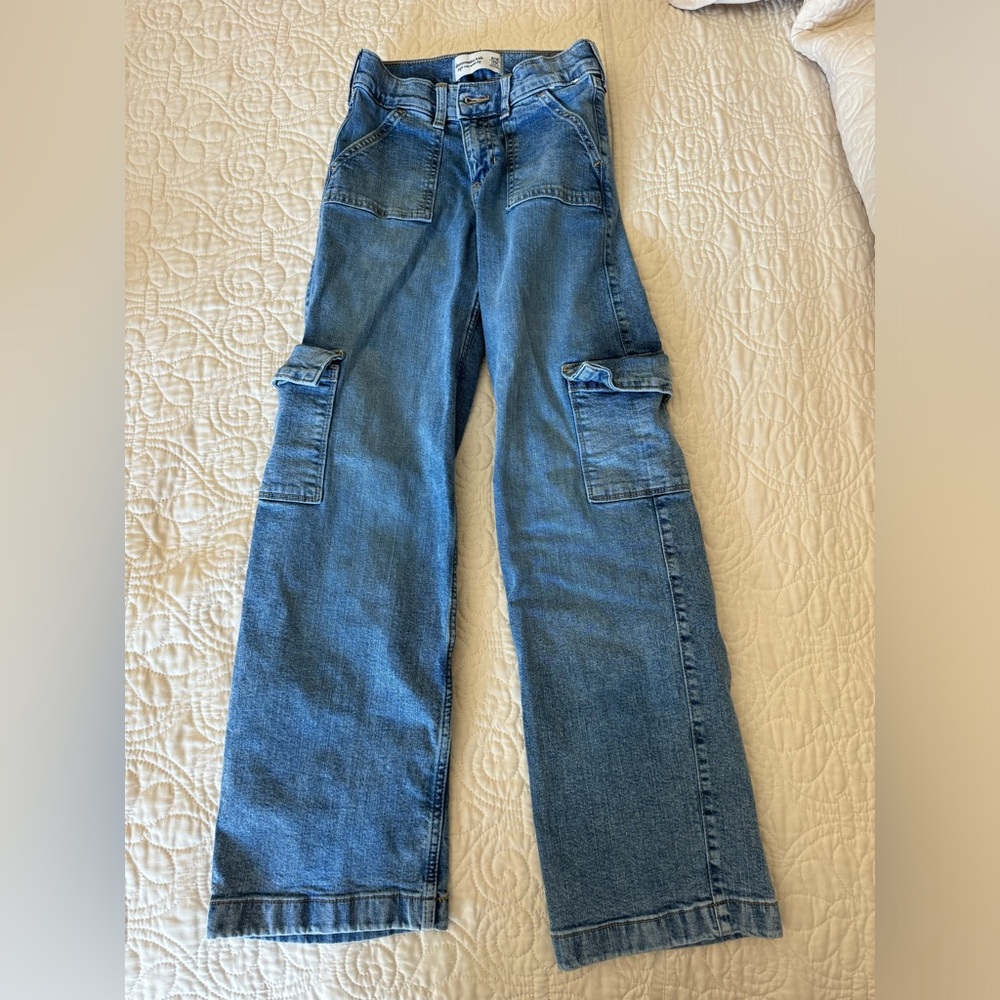 Abercrombie kids cargo jeans 10/11 long